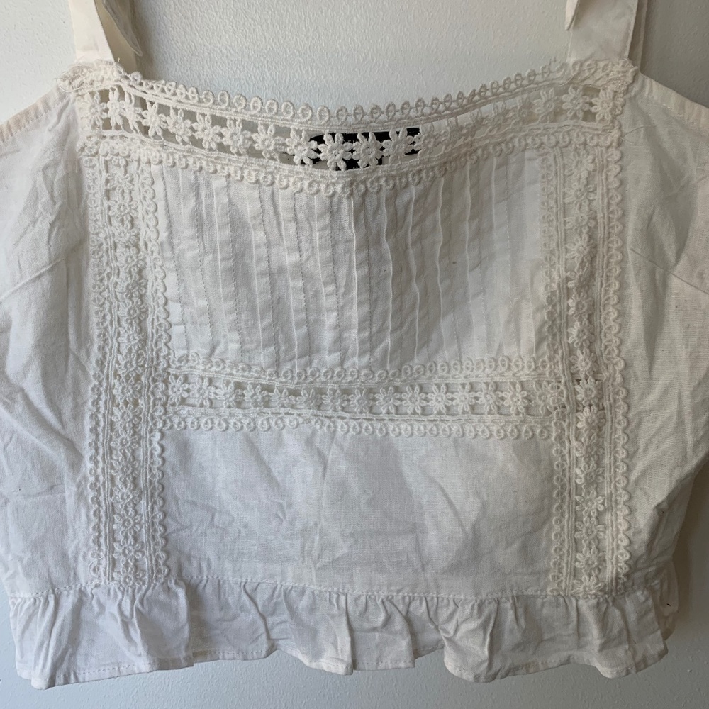 Cropped Blouse with Ruffles - Picture 2 of 6